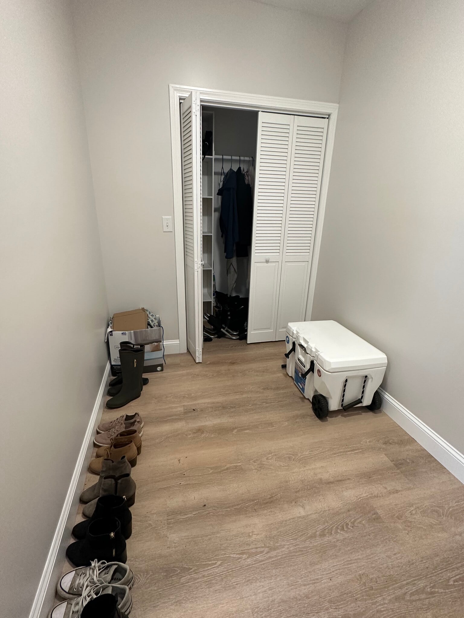 Mudroom - 106 Elm St