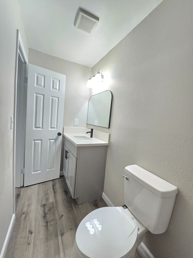Building Photo - Modern 1-Bedroom 1-bathroom ADU guest hous...