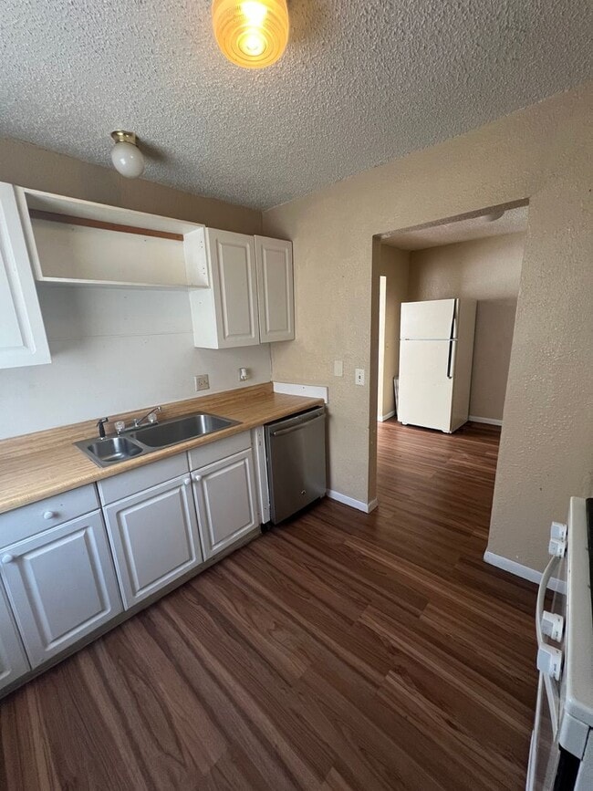 Building Photo - 3105 S Harrison- Duplex