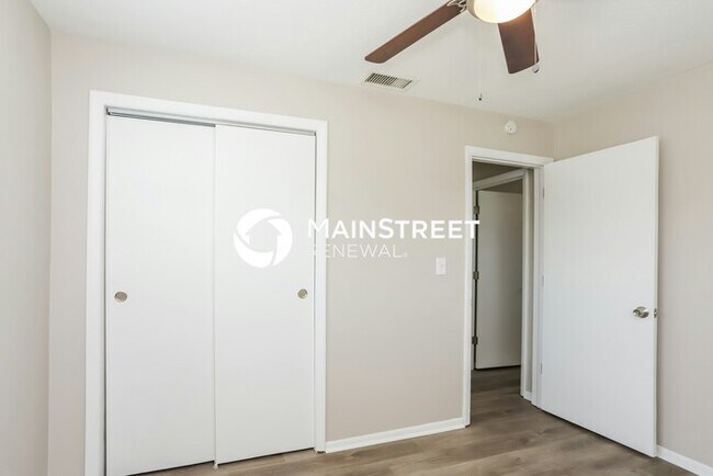 Building Photo - 4 Bedroom Pet-Friendly Home in SEMINOLE, F...