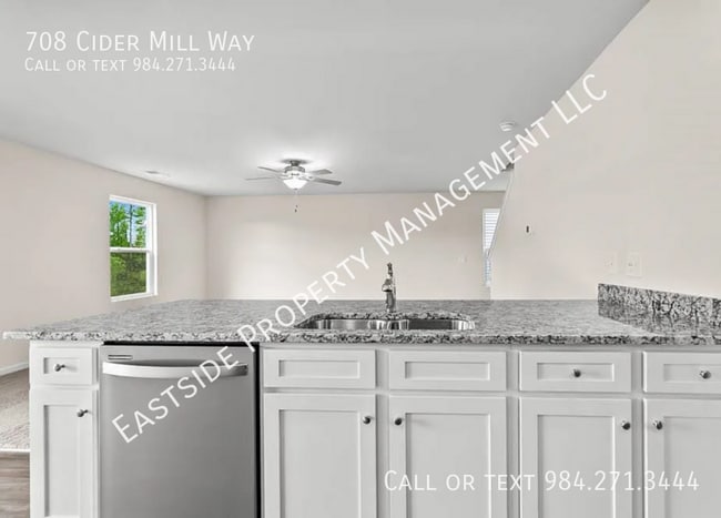 Building Photo - 708 Cider Ml Wy