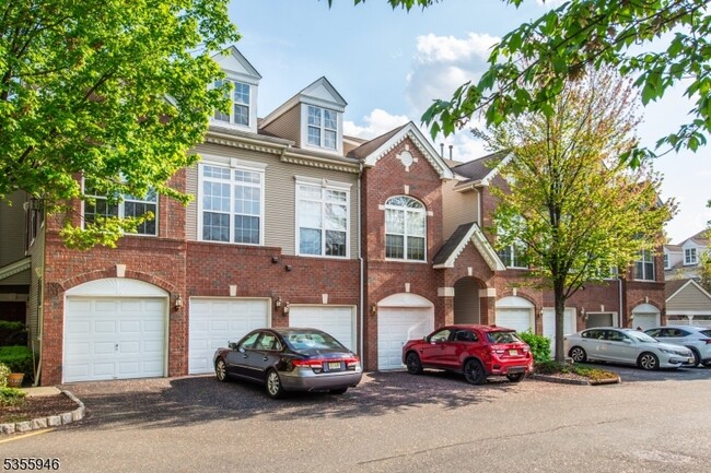 Building Photo - 129 Rock Creek Dr