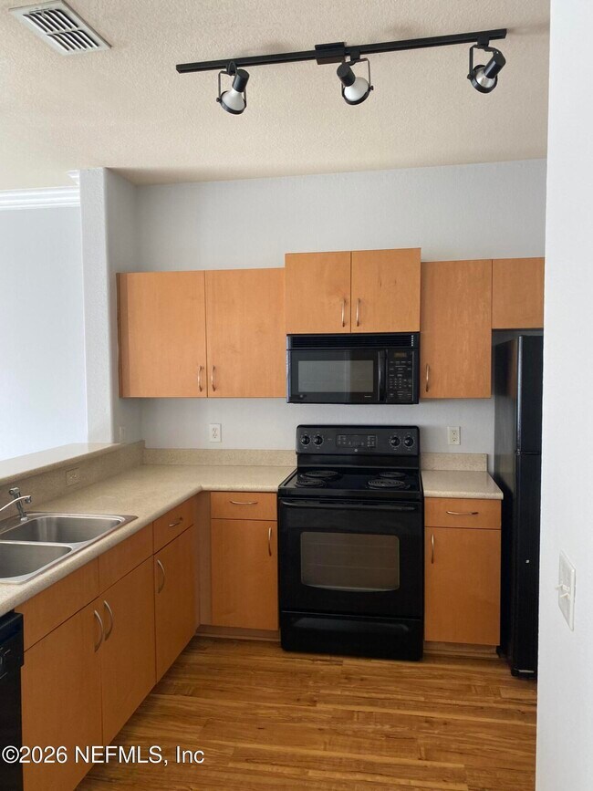 Building Photo - 8290 Gate Pkwy W