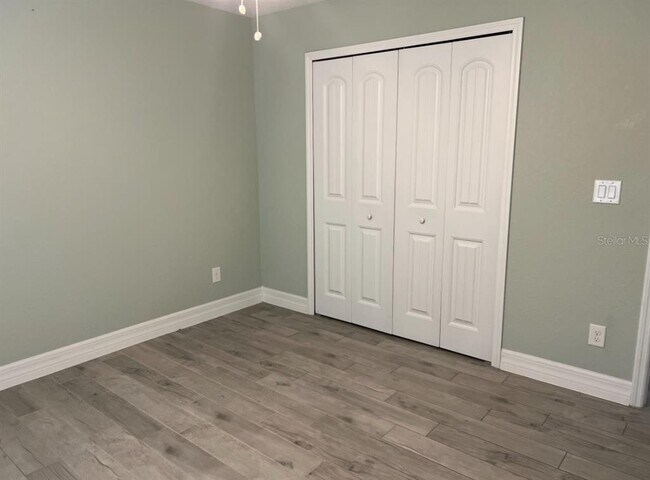 Building Photo - 9438 Fruitland Ave