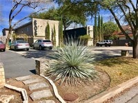 Building Photo - 610 Franklin Blvd