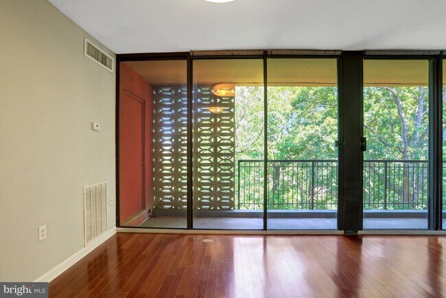 Building Photo - 4 S Van Dorn St