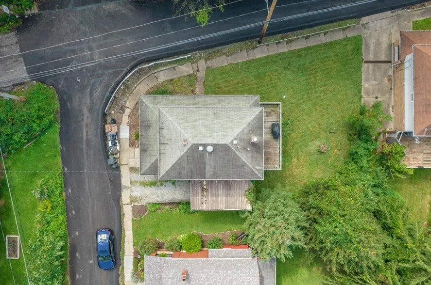 Building Photo - 2324 Woodward Ave