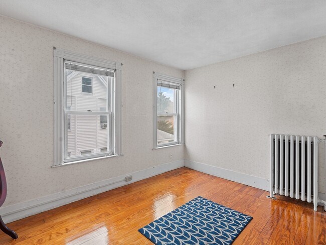 Building Photo - 124 Sheridan Ave