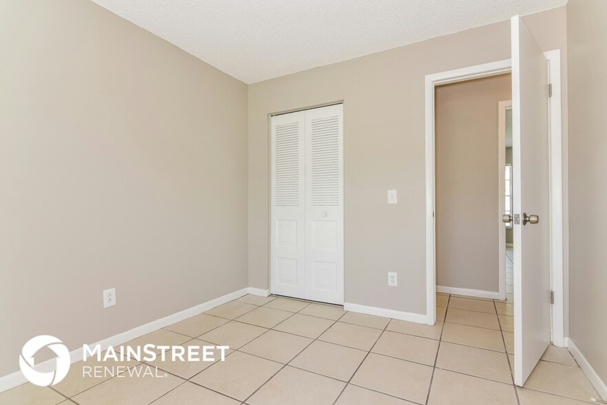 Building Photo - 2106 N Merrin St