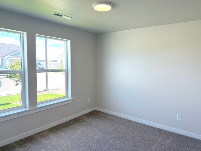 Building Photo - Newly Built 3-Bedroom with Fenced Back Yard