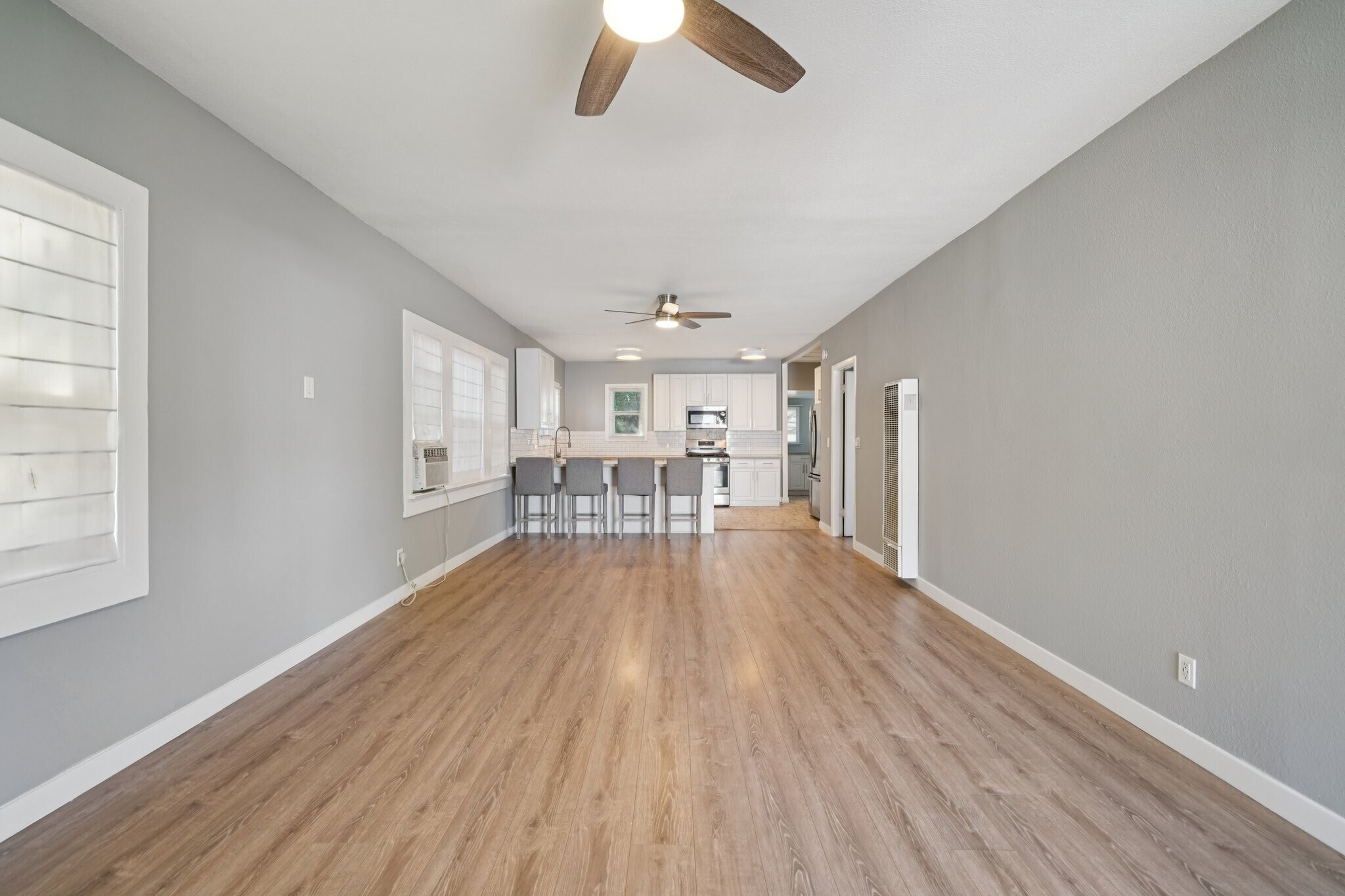 Building Photo - 379 W 19th St