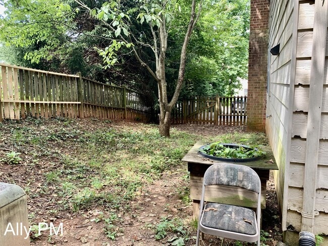 Building Photo - 2383 Austin Dr