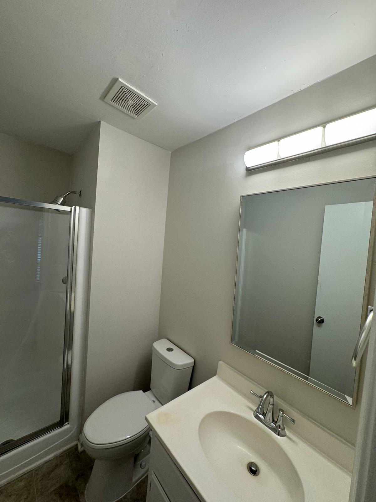 Building Photo - 5975 Dixon Dr