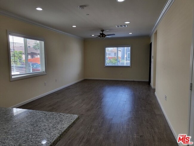 Building Photo - 2758 W 12th St