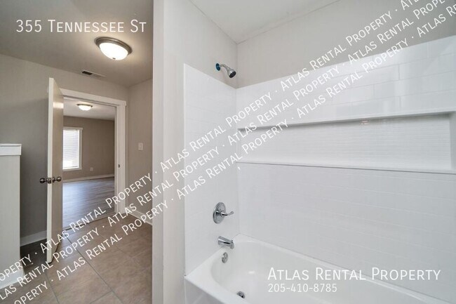 Building Photo - 355 Tennessee St