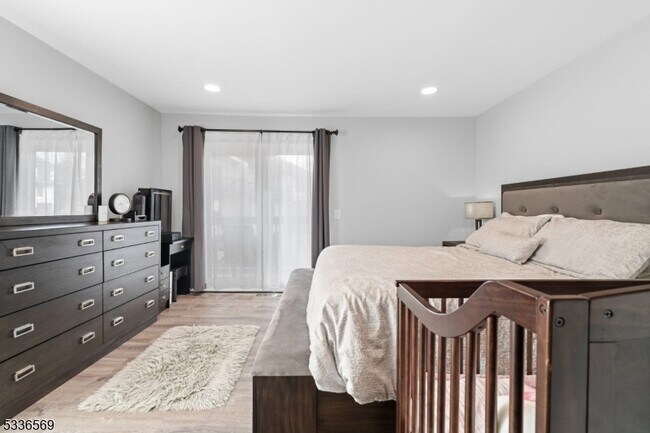 Building Photo - 3001 Revere Ct