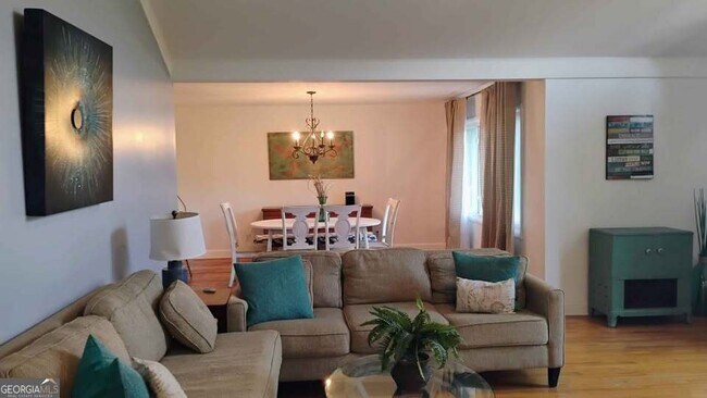 Building Photo - 2277 Overton Rd