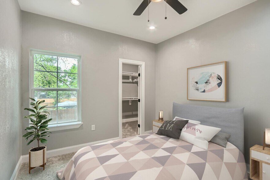Building Photo - North Oak Cliff home 2 miles from Bishop A...
