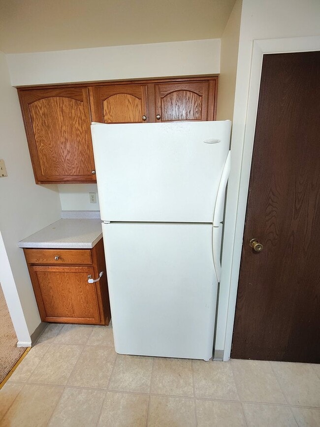 Building Photo - *Well-Maintained 3BD/1.5BA Townhouse Available in Whitehall*