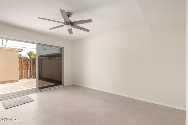 Building Photo - 4715 S Mill Ave