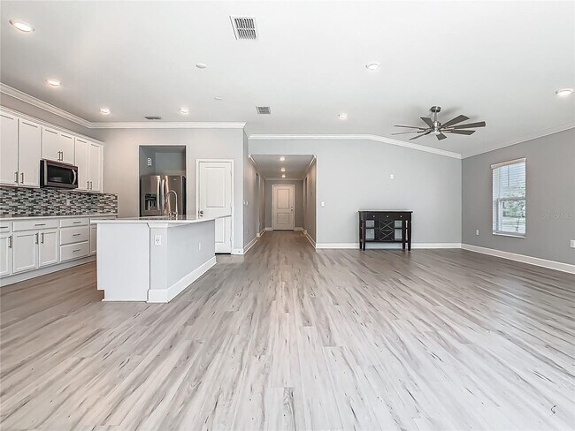Building Photo - 260 Summerlin Loop