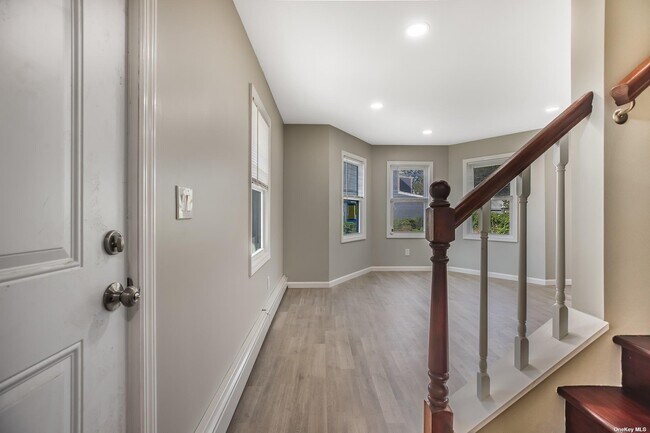 Building Photo - 29 Haab Ave