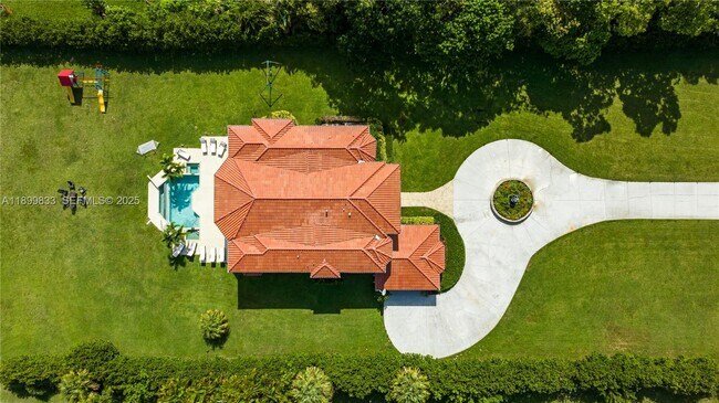 Building Photo - 6152 SW Banks St