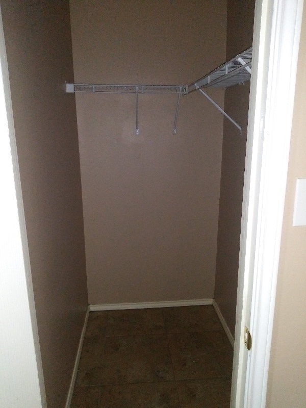 Building Photo - 4720 Sandpiper Ave