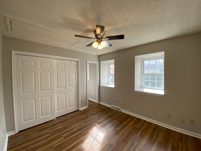 Building Photo - 503 Culpepper Ct