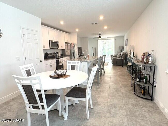 Building Photo - 166 Pitching Wedge Dr