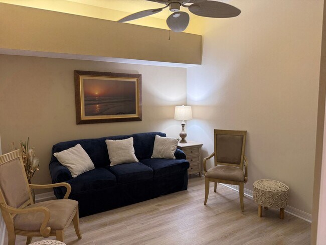 Building Photo - Lakeview 2 Bedroom 2 Bath Condo on Golf Co...