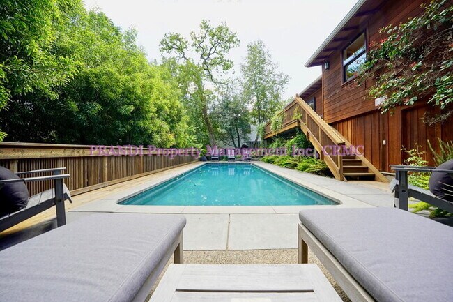 Building Photo - 22 Madrone Ct