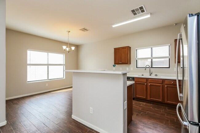 Building Photo - 2233 E 27th Ave