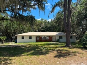 Building Photo - No HOA. Oversized 3/2 Home. NEW PHOTOS COMING SOON