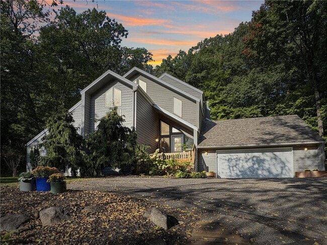 Primary Photo - 13900 Hill Ridge Dr