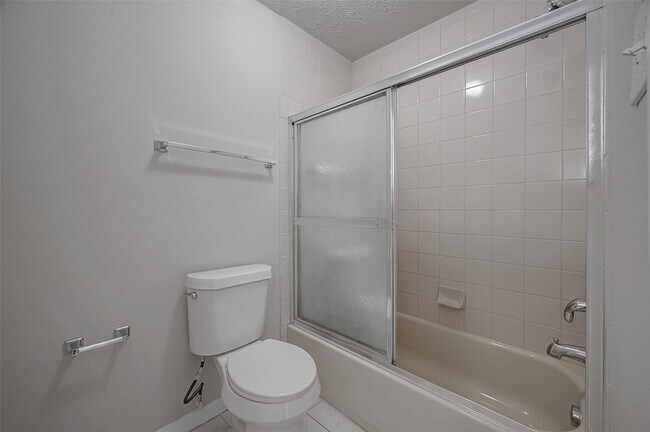 Building Photo - 919 Mockingbird Way