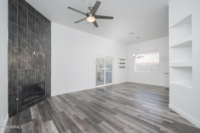 Building Photo - 18031 N 15th Pl