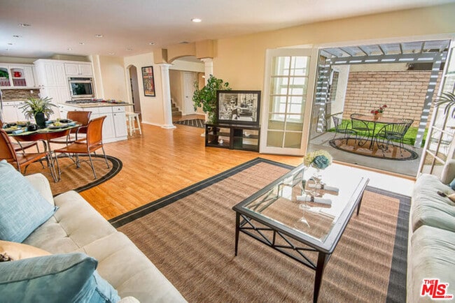 Building Photo - 7830 W 83rd St