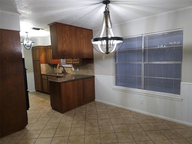 Building Photo - 3008 Tipps Dr