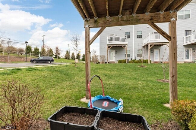 Building Photo - 309 Saratoga Ct
