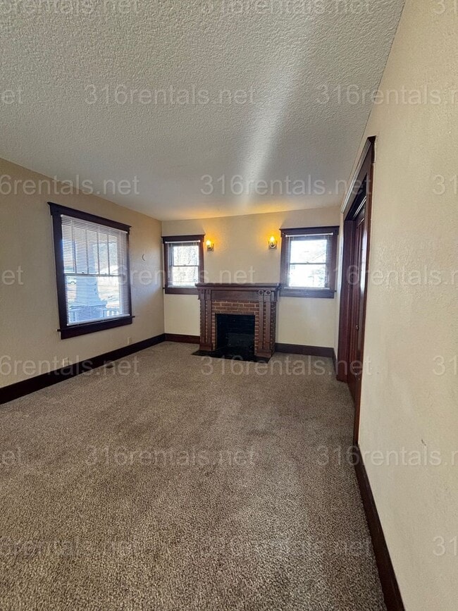 Building Photo - Rental Available NOW!