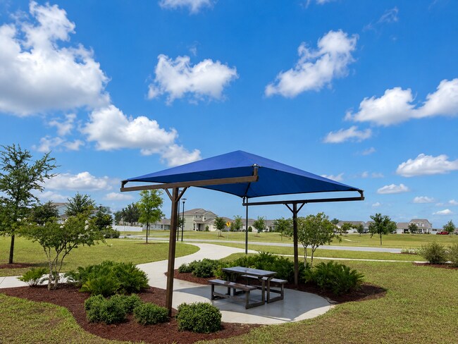 Building Photo - Experience modern & expansive living in this corner-lot 5Bedrooms/3.5Bath home at Ocala!