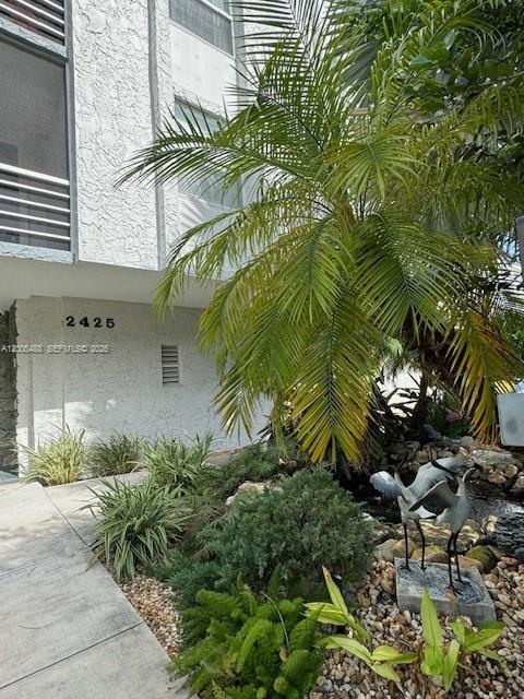 Building Photo - 2425 NE 135th St