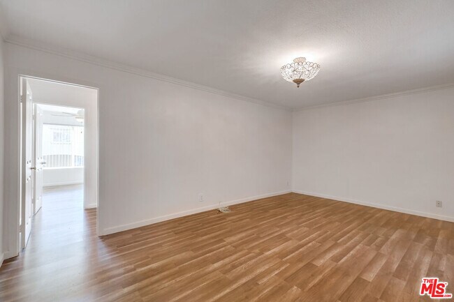 Building Photo - 2308 Schader Dr