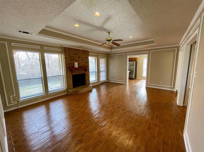 Building Photo - 4916 Timberview Dr