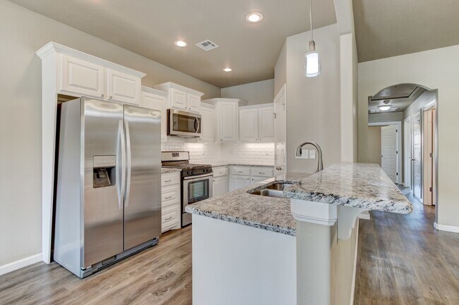 Building Photo - 8809 SW 55th St