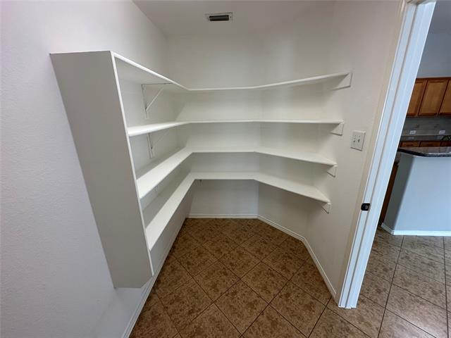 Building Photo - 9321 Fenway Dr