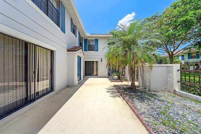 Building Photo - 352 Prestwick Cir