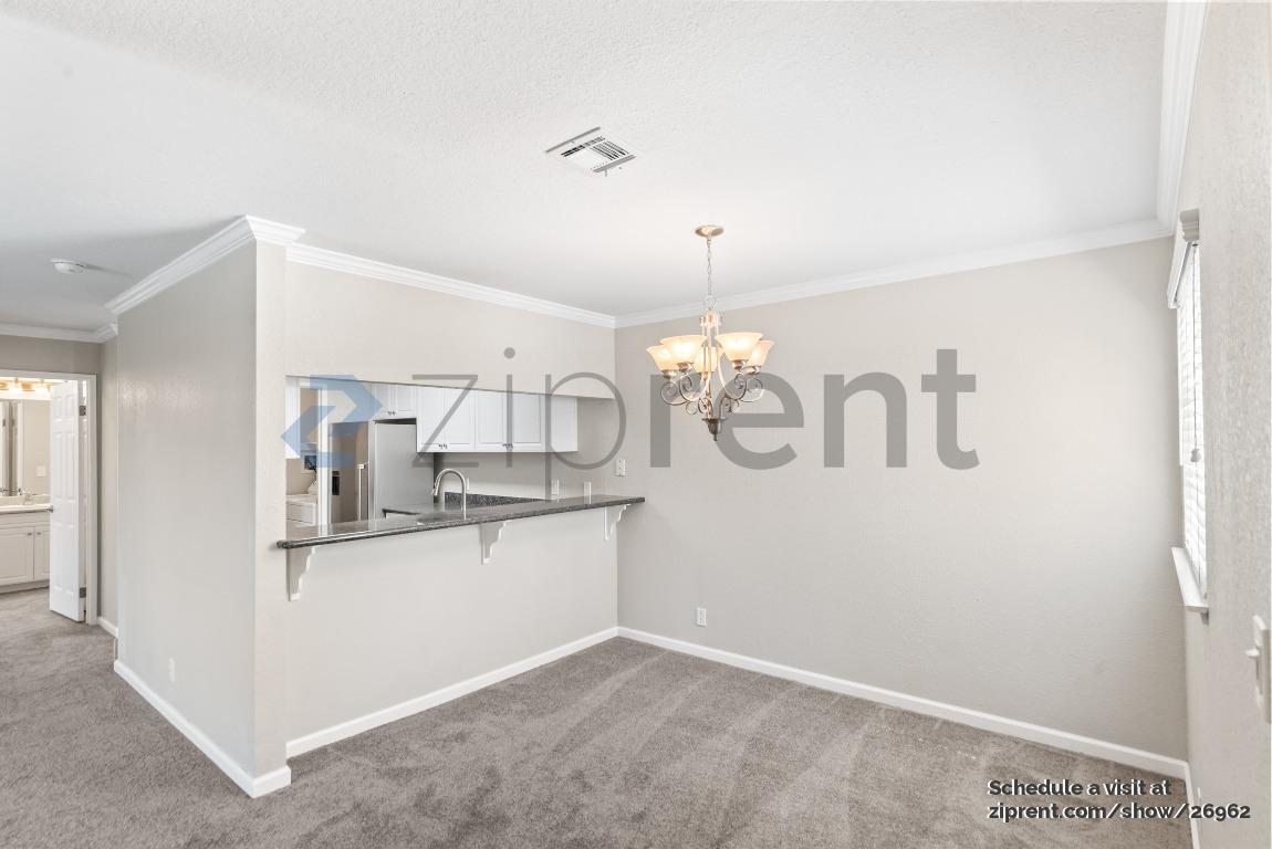 Building Photo - 600 Canyon Oaks Dr