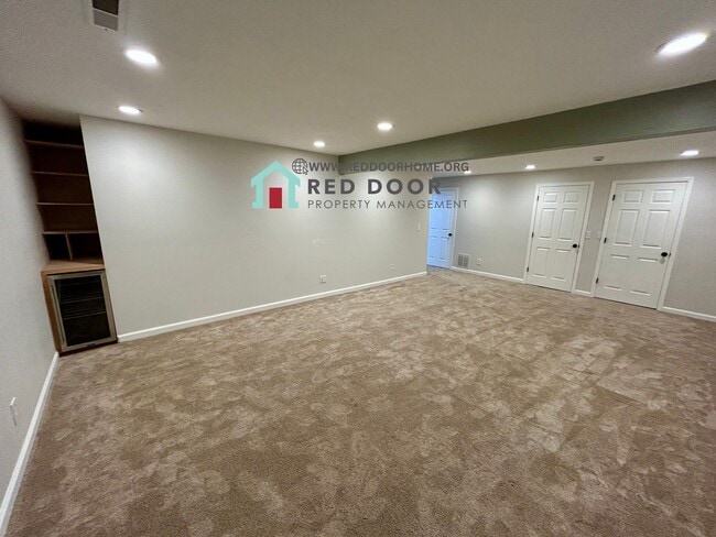 Building Photo - Modern 4 Bed, 3 Bath Home – Pet Friendly w...